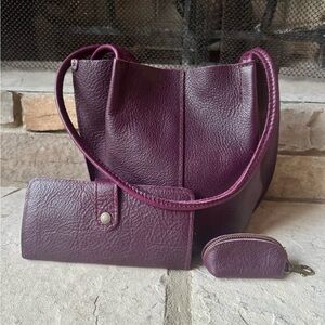 Portland Leather Goods Devan Bucket Tote with Bifold Wallet and Taco Keychain